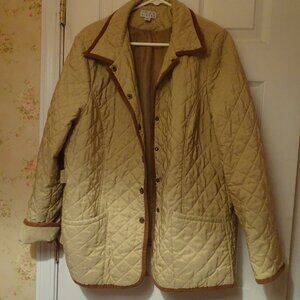 Joan Rivers gold, quilted jacket, SZ XL, with 2 pockets/snaps